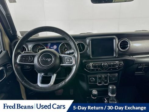 Used 2022 Jeep Wrangler Unlimited Sahara AWD/4WD image 29