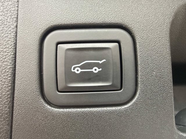 Used 2020 Cadillac XT5 Premium Luxury w/ LPO, Floor Liner Package AWD/4WD image 29