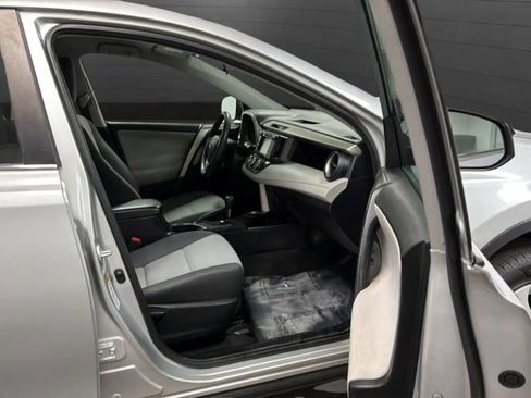 Used 2014 Toyota RAV4 LE AWD/4WD image 21