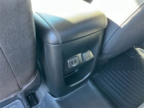 Used 2022 Chevrolet Colorado LT w/ LT Convenience Package image 20