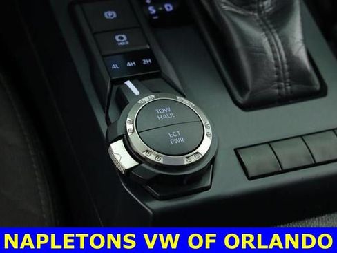 Used 2025 Toyota Tacoma SR5 AWD/4WD image 20