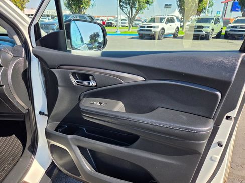 Used 2017 Honda Pilot EX-L image 26