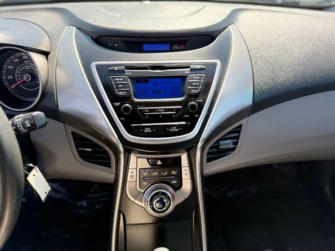 Used 2013 Hyundai Elantra GLS image 20
