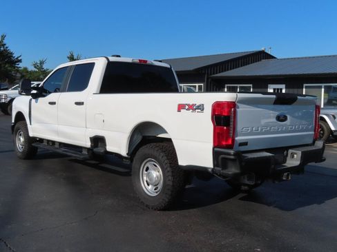 Used 2023 Ford F250 XL w/ 360-Degree Camera Package AWD/4WD image 4