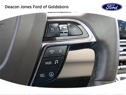 Used 2024 Lincoln Navigator L Reserve image 23