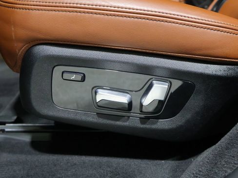 Used 2021 BMW X7 M50i image 21