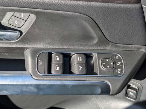 New 2026 Mercedes-Benz GLB 250 4MATIC image 11