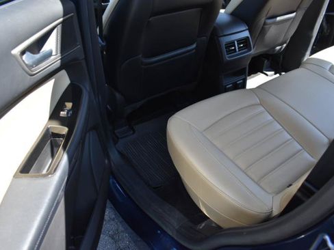 Used 2017 Ford Edge SEL w/ Equipment Group 201A AWD/4WD image 17