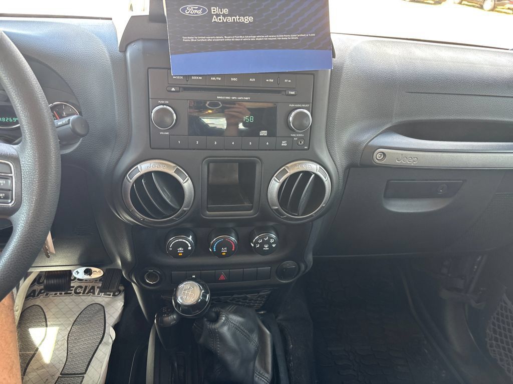 Used 2017 Jeep Wrangler Unlimited Sport AWD/4WD image 19