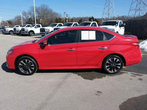 Used 2016 Nissan Sentra SR image 10