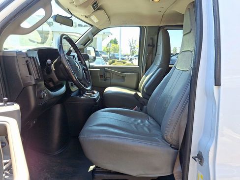 Used 2020 Chevrolet Express 3500 LS image 11