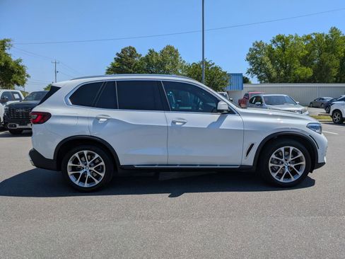 Used 2023 BMW X5 sDrive40i w/ Premium Package RWD image 2