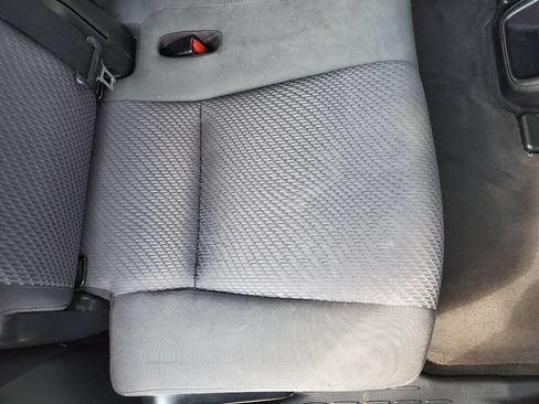 Used 2019 Toyota Highlander LE FWD image 36