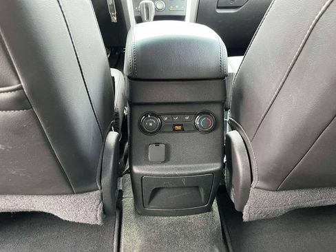 Used 2014 Ford Explorer XLT w/ Equipment Group 202A FWD image 14