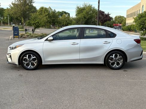 Used 2021 Kia Forte LXS FWD image 17