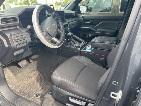 Used 2025 Toyota 4Runner SR5 AWD/4WD image 7