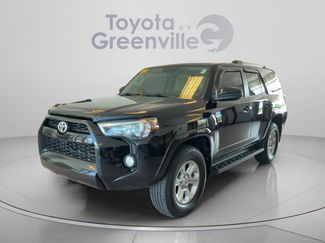 Used 2019 Toyota 4Runner SR5 AWD/4WD video 1