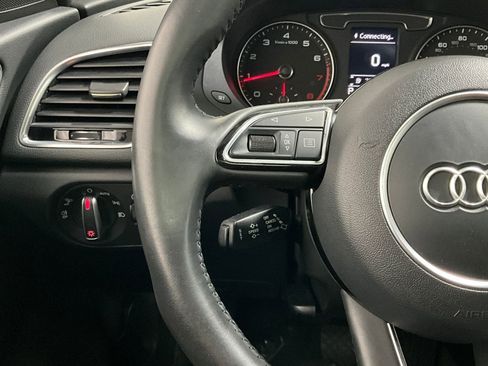 Used 2018 Audi Q3 2.0T Premium w/ Convenience Package AWD/4WD image 18