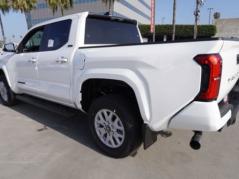 Certified 2026 Toyota Tacoma SR5 image 7