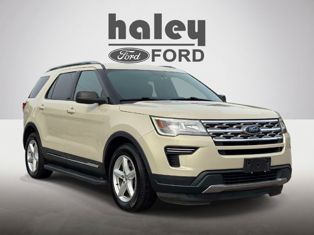 Used 2018 Ford Explorer XLT FWD image 1