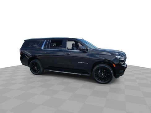 Used 2023 Chevrolet Suburban LS w/ Driver Alert Package RWD image 9