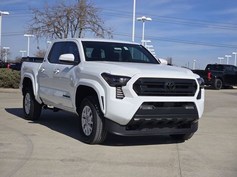 New 2026 Toyota Tacoma SR5 image 2