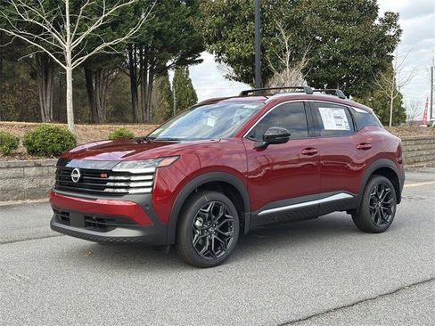 New 2026 Nissan Kicks SR image 3