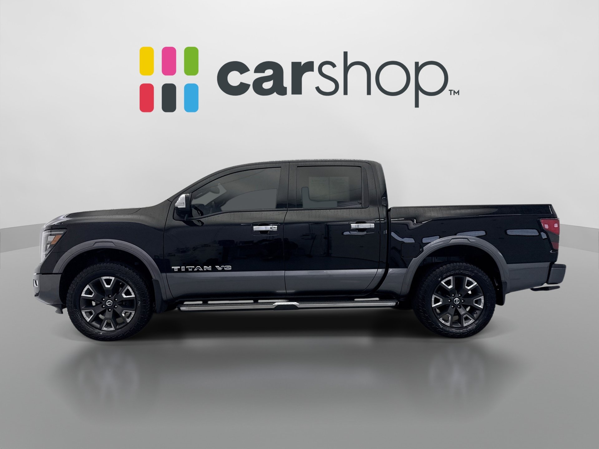 Used 2020 Nissan Titan Platinum Reserve w/ Moonroof Package AWD/4WD image 2