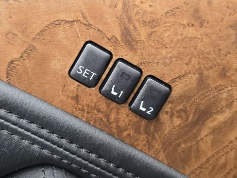 Used 2024 Nissan Armada SL w/ Cargo Package image 13