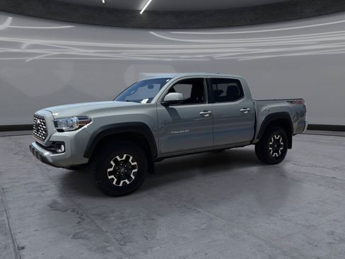 Used 2022 Toyota Tacoma TRD Off-Road AWD/4WD image 3