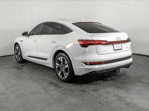 Used 2022 Audi e-tron Premium Plus w/ Premium Plus Package image 4