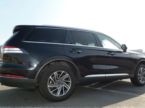 Used 2023 Lincoln Aviator AWD image 9