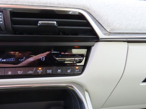 Certified 2025 MAZDA CX-90 3.3 Turbo S w/ Premium Plus image 29