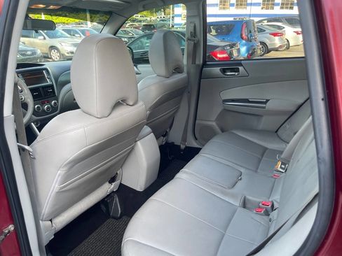 Used 2011 Subaru Forester 2.5X Limited AWD/4WD image 22