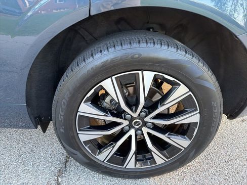Used 2024 Volvo XC60 B5 Core w/ Climate Package image 12