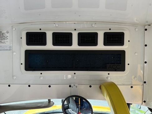 Used 2014 Chevrolet Express 3500 image 25