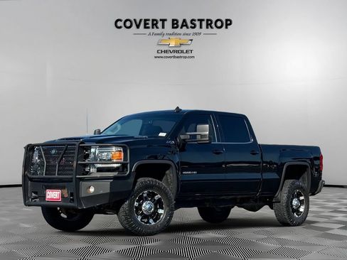 Used 2018 GMC Sierra 2500 SLE w/ SLE Preferred Package AWD/4WD image 1