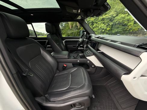 Used 2021 Land Rover Defender 110 X-Dynamic HSE AWD/4WD image 16