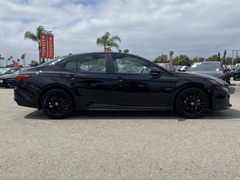 Used 2026 Toyota Camry SE FWD image 43