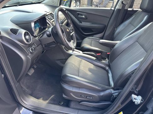 Used 2015 Chevrolet Trax LT w/ LT Sun and Sound Package AWD/4WD image 13
