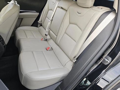 Used 2022 Cadillac XT4 Luxury image 17