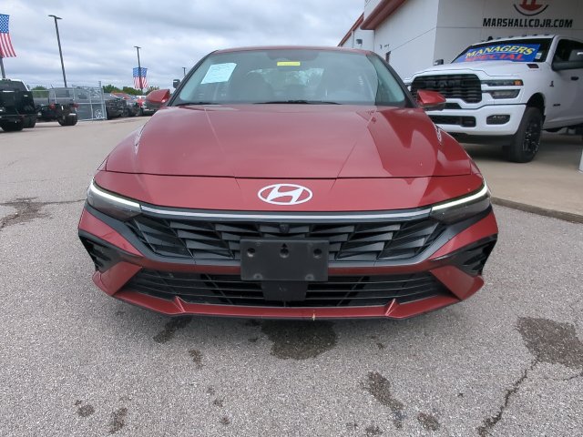 Used 2024 Hyundai Elantra Limited FWD image 4