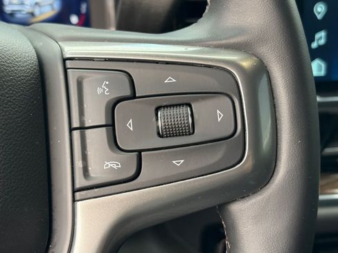 Used 2023 Chevrolet Silverado 1500 LT w/ Convenience Package II RWD image 12