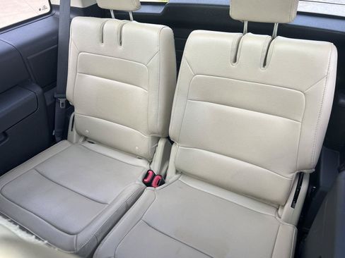 Used 2019 Ford Flex Limited FWD image 9