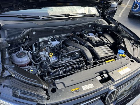 Used 2025 Volkswagen Taos S FWD image 34