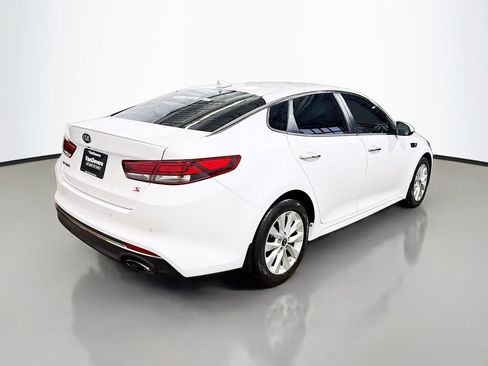 Used 2018 Kia Optima S FWD image 9