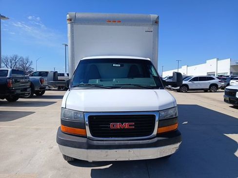 Used 2016 GMC Savana 3500 Extended RWD image 8