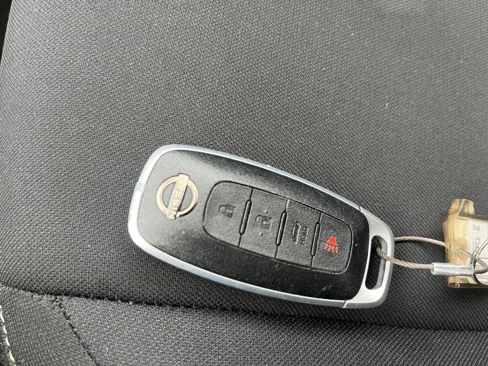 Used 2025 Nissan Sentra SV FWD image 19