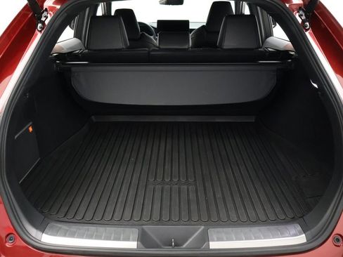 Used 2024 Toyota Venza Limited image 22