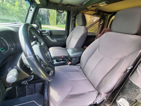 Used 2015 Jeep Wrangler Sport AWD/4WD image 13